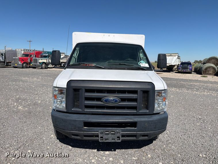image for item DV8717 2019 Ford E450 refrigerated delivery truck