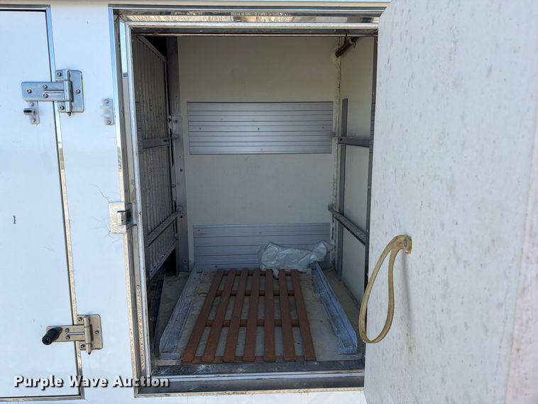 image for item DV8717 2019 Ford E450 refrigerated delivery truck