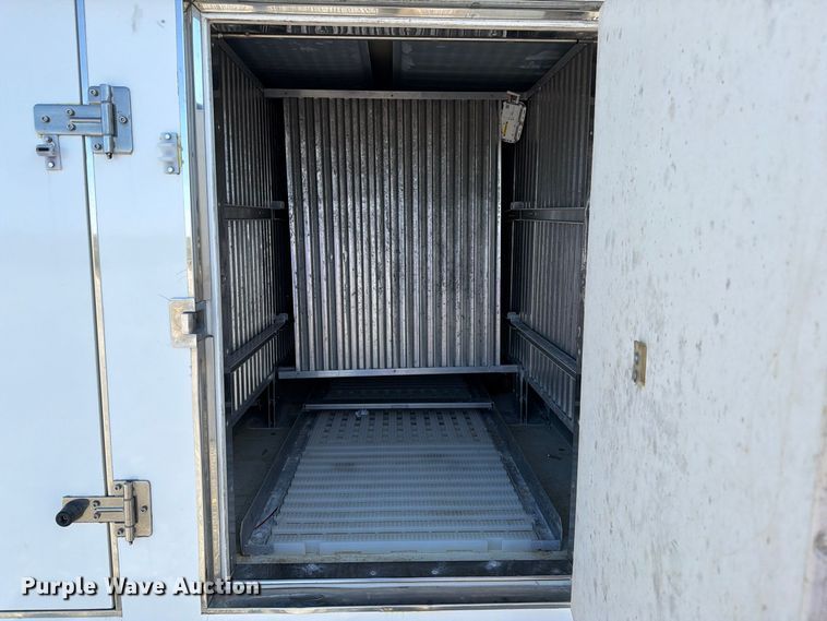 image for item DV8717 2019 Ford E450 refrigerated delivery truck