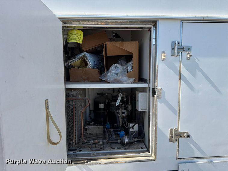 image for item DV8717 2019 Ford E450 refrigerated delivery truck