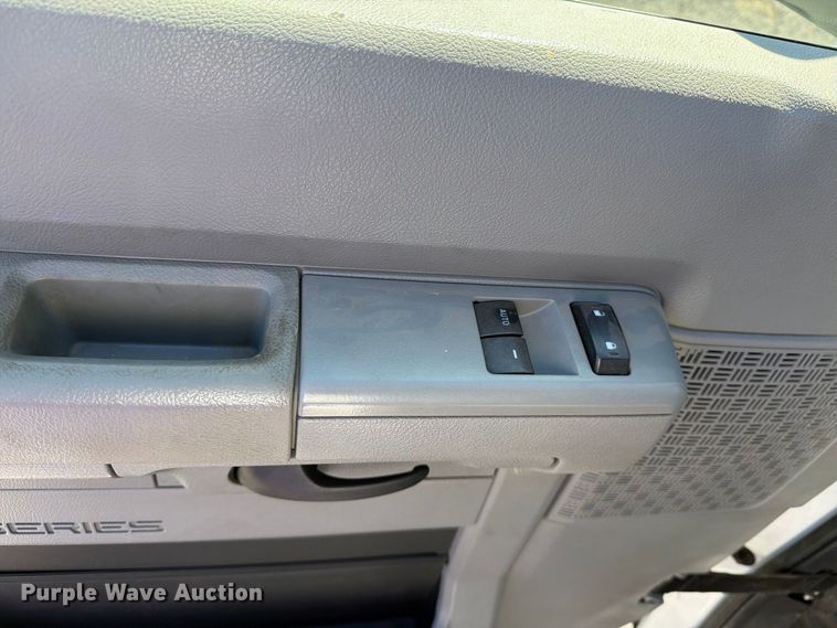 image for item DV8717 2019 Ford E450 refrigerated delivery truck