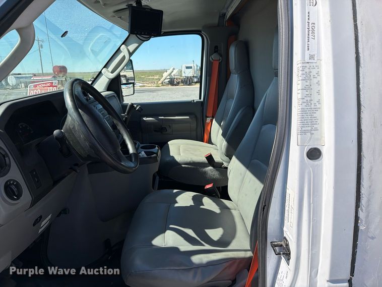 image for item DV8717 2019 Ford E450 refrigerated delivery truck