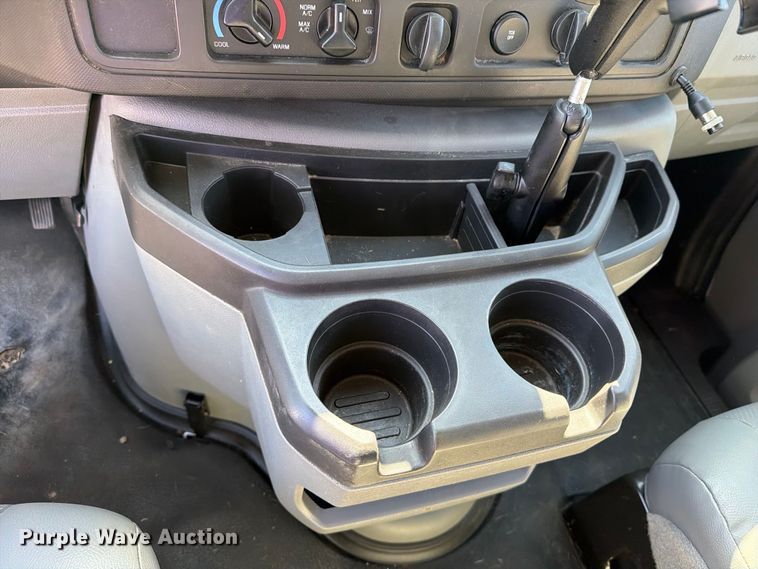 image for item DV8717 2019 Ford E450 refrigerated delivery truck