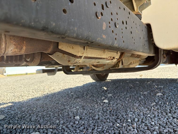image for item DV8717 2019 Ford E450 refrigerated delivery truck
