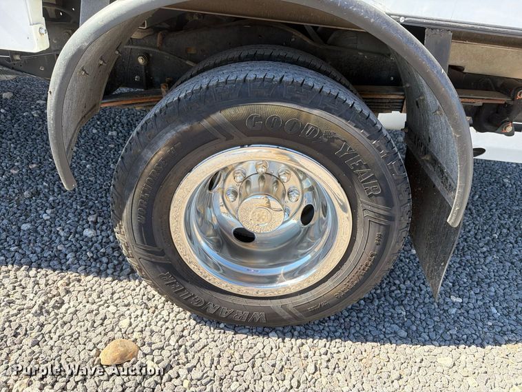 image for item DV8717 2019 Ford E450 refrigerated delivery truck