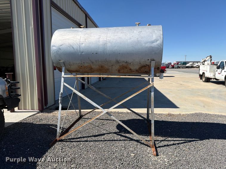 image for item DV8719 Fuel tank