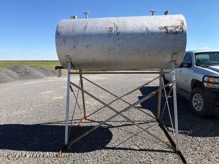image for item DV8719 Fuel tank