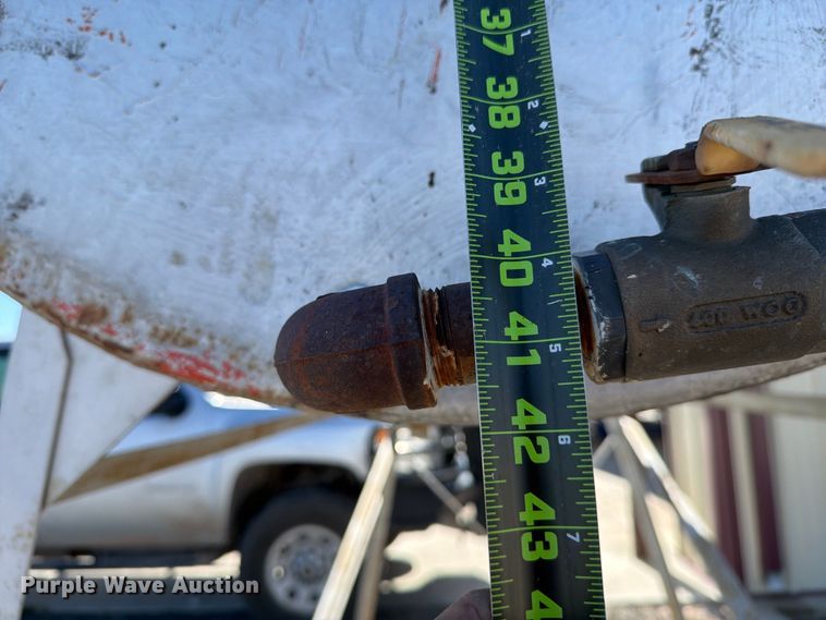image for item DV8719 Fuel tank