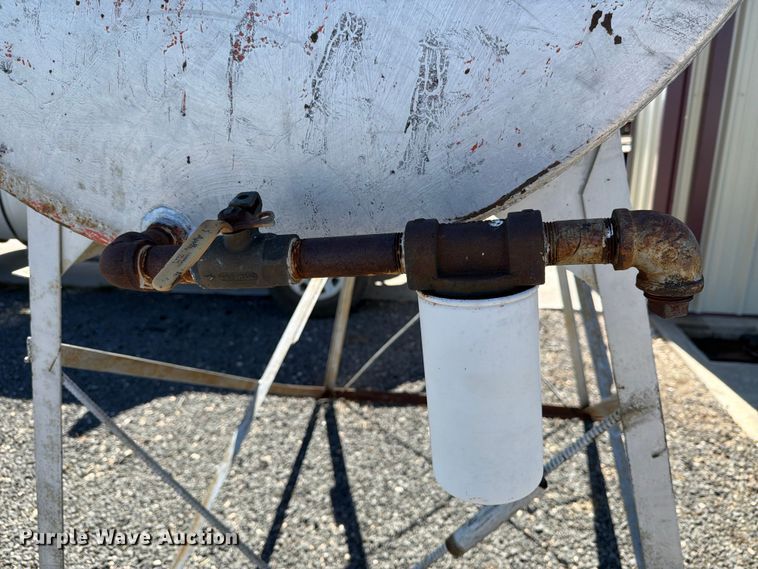 image for item DV8719 Fuel tank