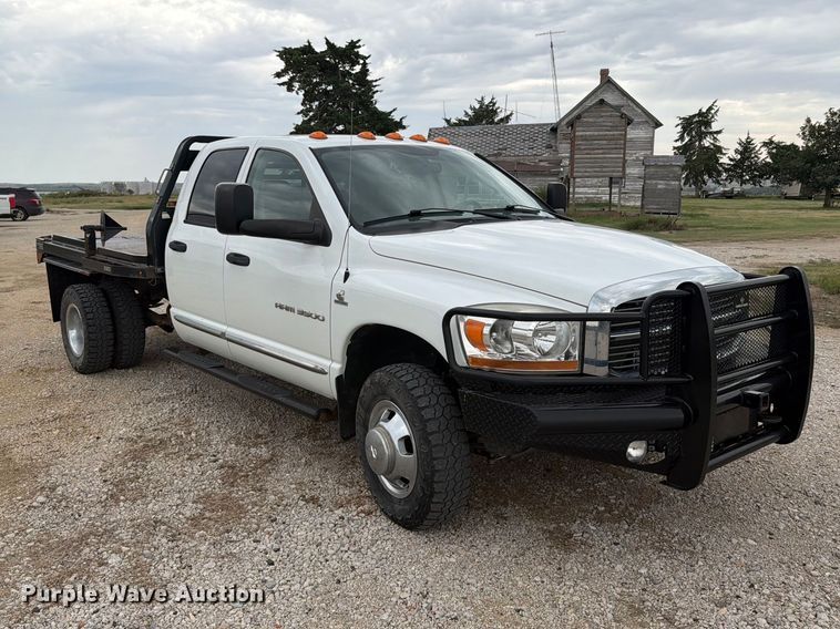 image for item DY3423 2006 Dodge 3500 Ext. Cab bale bed pickup truck