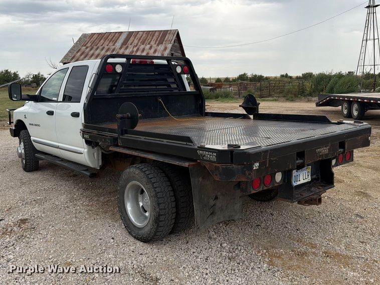 image for item DY3423 2006 Dodge 3500 Ext. Cab bale bed pickup truck