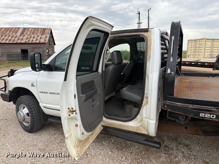 image for item DY3423 2006 Dodge 3500 Ext. Cab bale bed pickup truck