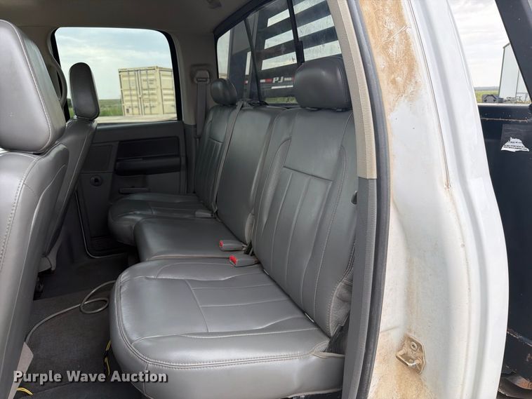 image for item DY3423 2006 Dodge 3500 Ext. Cab bale bed pickup truck
