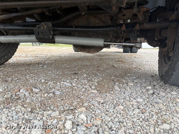 image for item DY3423 2006 Dodge 3500 Ext. Cab bale bed pickup truck
