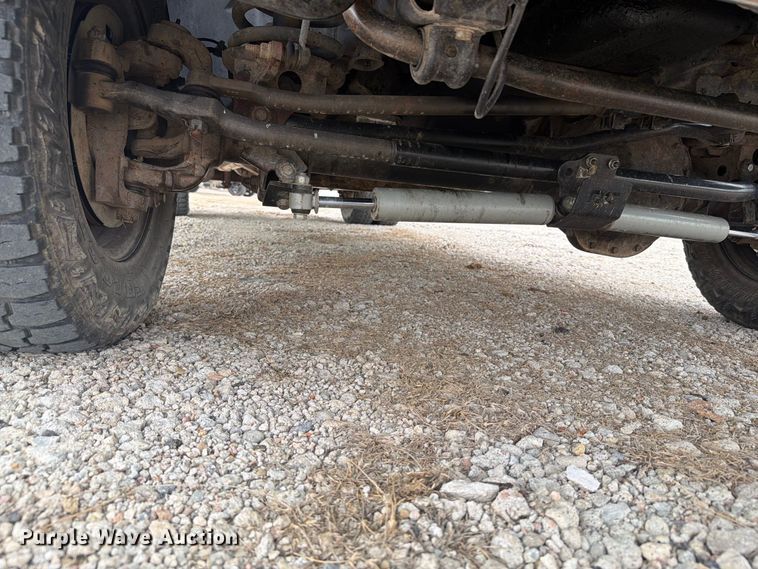 image for item DY3423 2006 Dodge 3500 Ext. Cab bale bed pickup truck