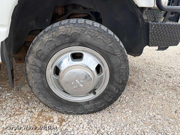 image for item DY3423 2006 Dodge 3500 Ext. Cab bale bed pickup truck