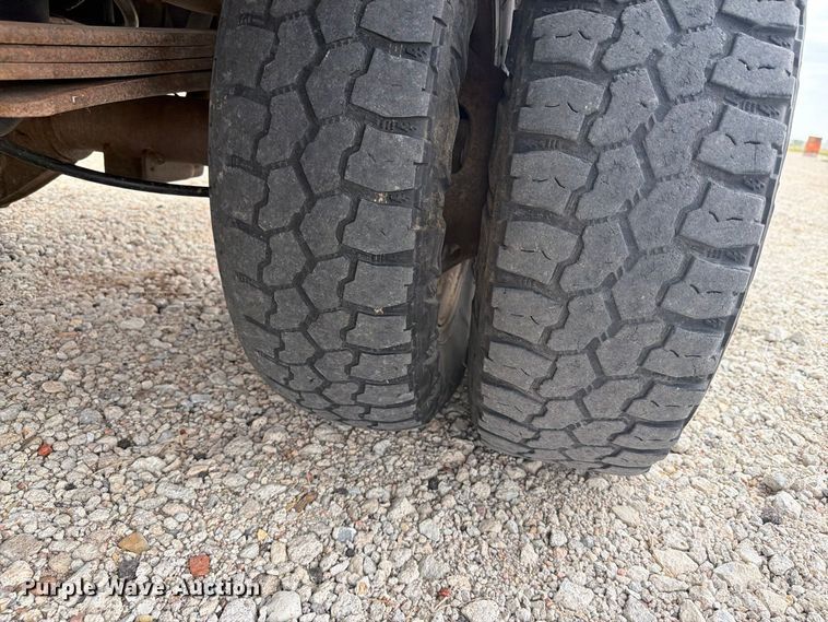 image for item DY3423 2006 Dodge 3500 Ext. Cab bale bed pickup truck