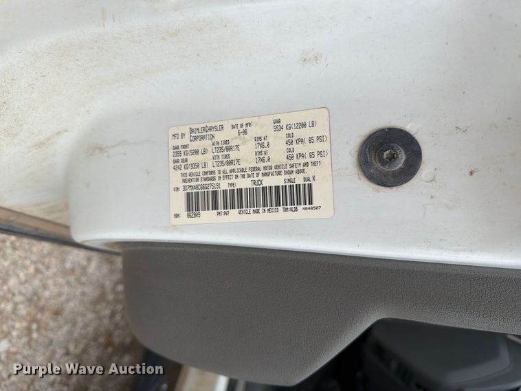 image for item DY3423 2006 Dodge 3500 Ext. Cab bale bed pickup truck