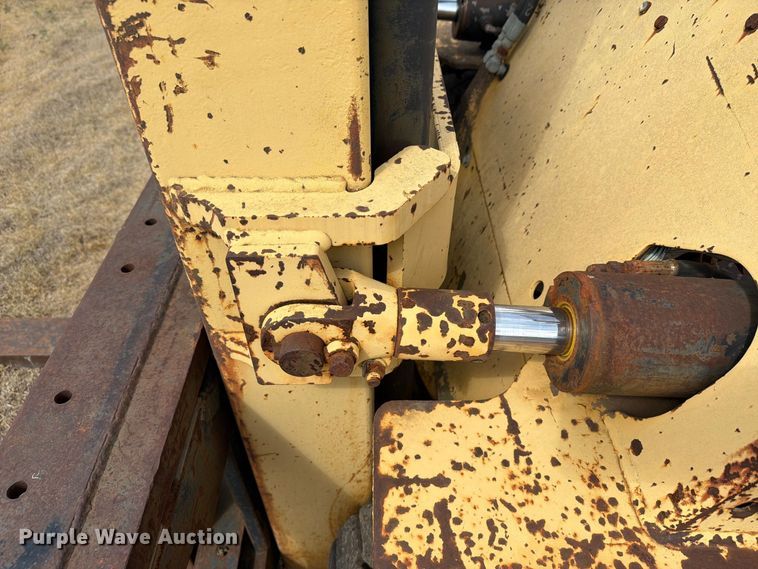 image for item DY3437 1983 Hyster 110 forklift