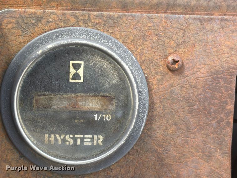 image for item DY3437 1983 Hyster 110 forklift