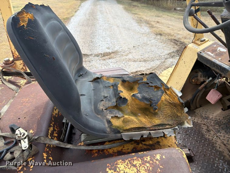 image for item DY3437 1983 Hyster 110 forklift