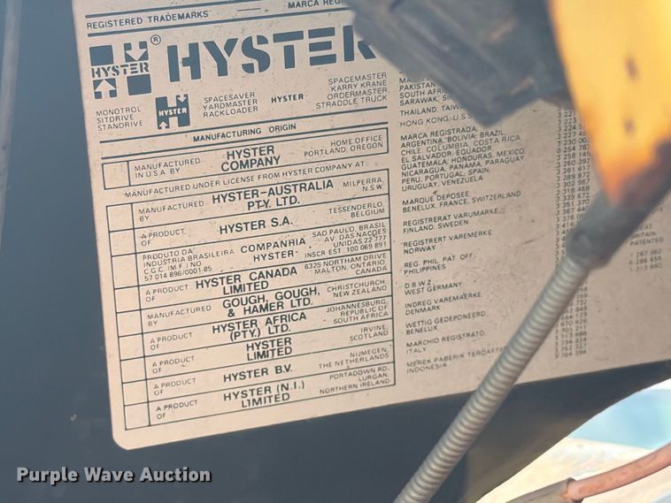 image for item DY3437 1983 Hyster 110 forklift