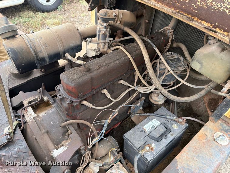 image for item DY3437 1983 Hyster 110 forklift