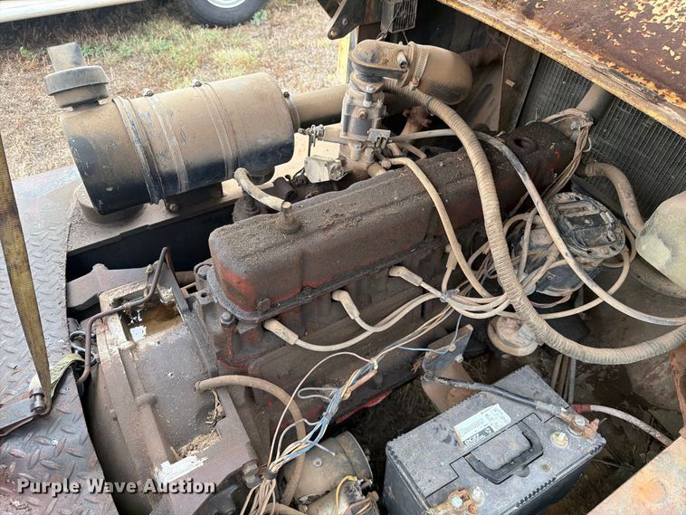 image for item DY3437 1983 Hyster 110 forklift