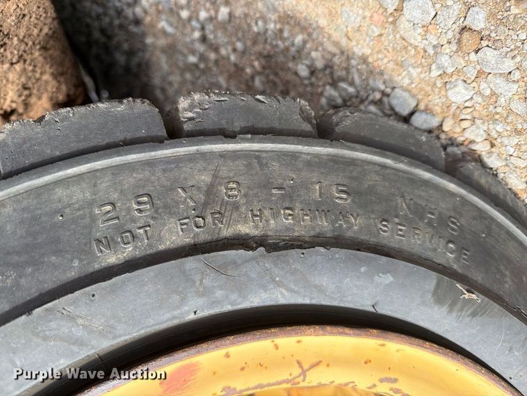 image for item DY3437 1983 Hyster 110 forklift