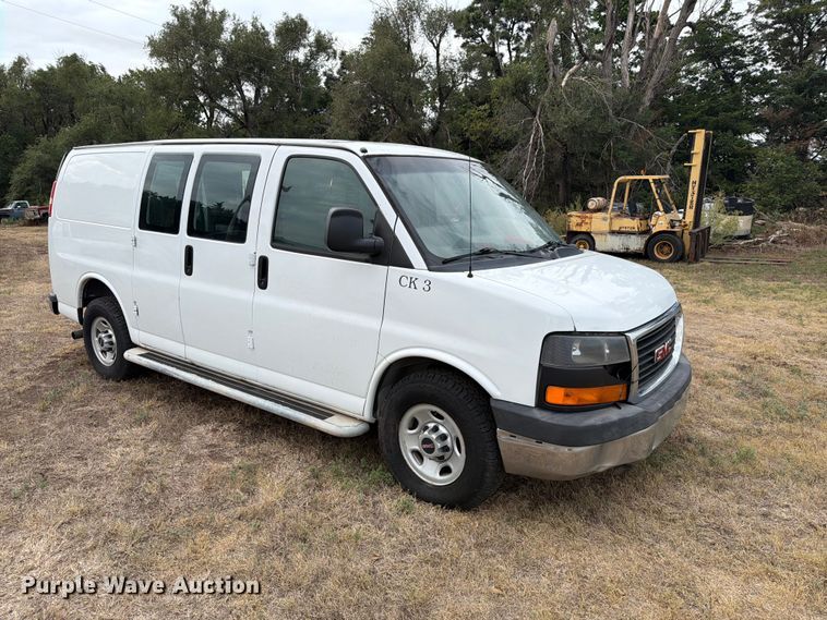 image for item DY3438 2015 GMC Savana 2500 van