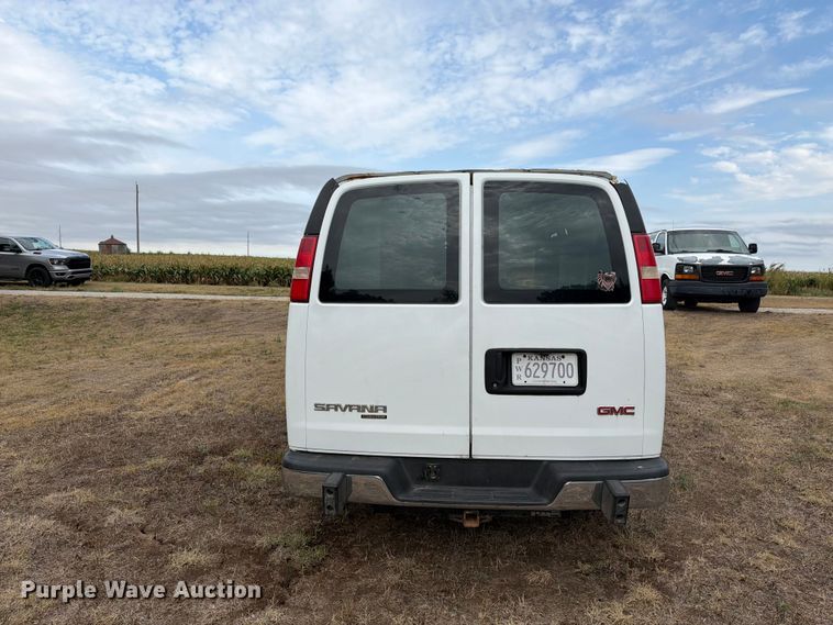 image for item DY3438 2015 GMC Savana 2500 van