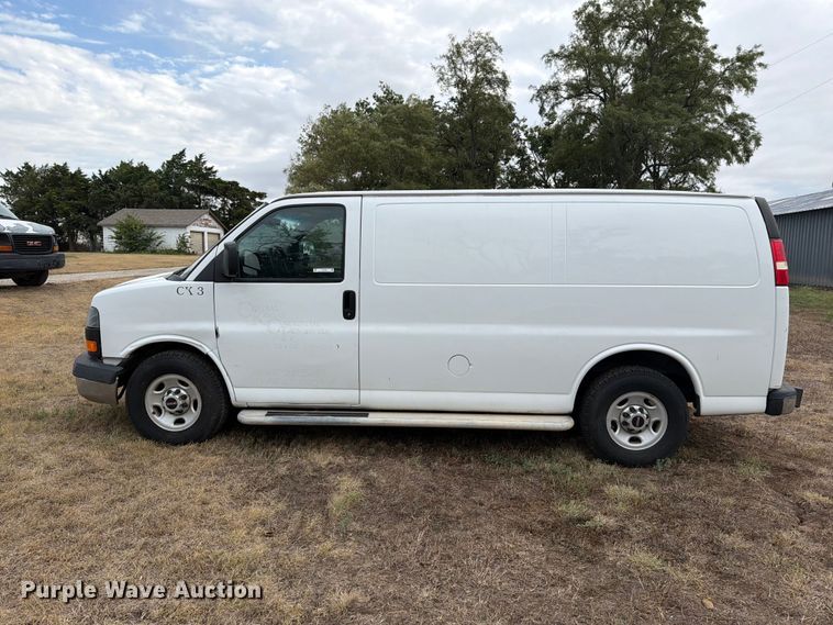 image for item DY3438 2015 GMC Savana 2500 van