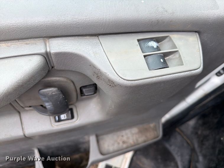 image for item DY3438 2015 GMC Savana 2500 van