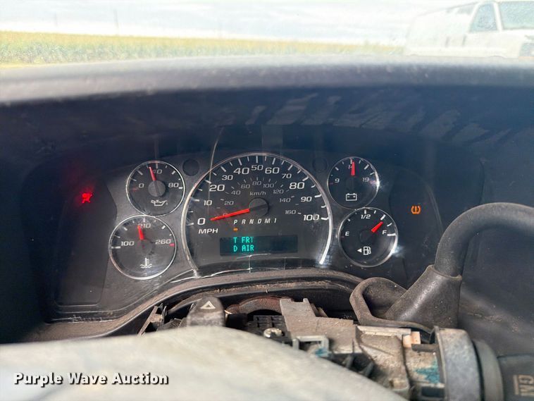 image for item DY3438 2015 GMC Savana 2500 van