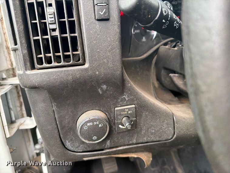image for item DY3438 2015 GMC Savana 2500 van