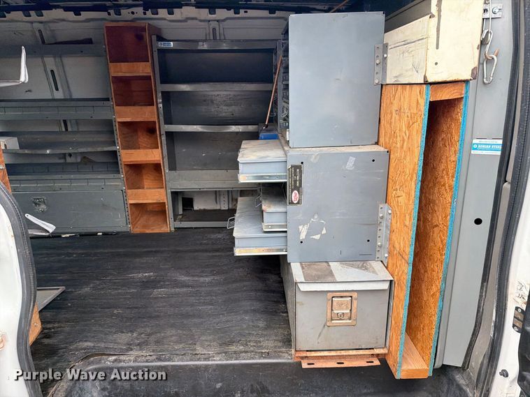 image for item DY3438 2015 GMC Savana 2500 van
