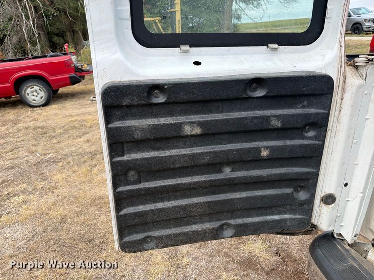 image for item DY3438 2015 GMC Savana 2500 van