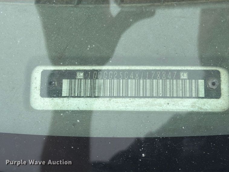 image for item DY3439 2008 Chevrolet Express 2500 van