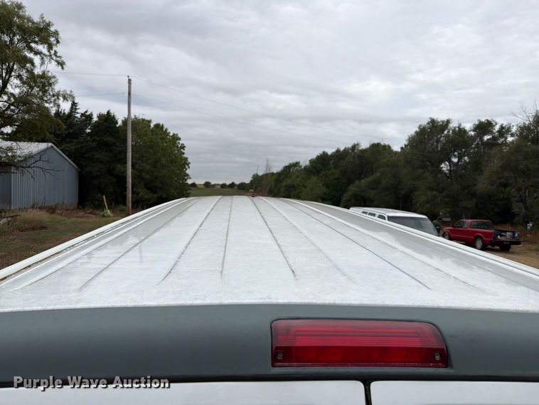 image for item DY3440 2002 GMC Savana 2500 van