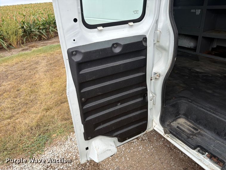 image for item DY3440 2002 GMC Savana 2500 van