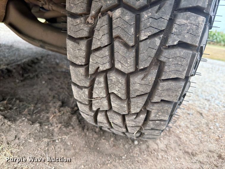 image for item DY3440 2002 GMC Savana 2500 van