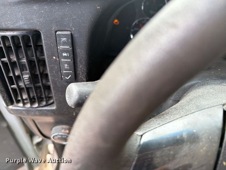 image for item DY3441 2011 GMC Savana 2500 EXT van