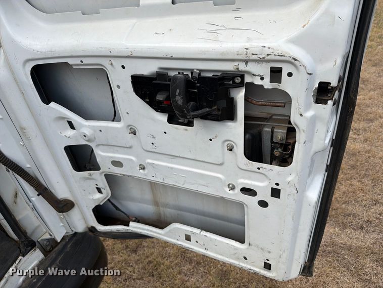 image for item DY3441 2011 GMC Savana 2500 EXT van