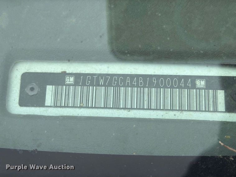 image for item DY3441 2011 GMC Savana 2500 EXT van