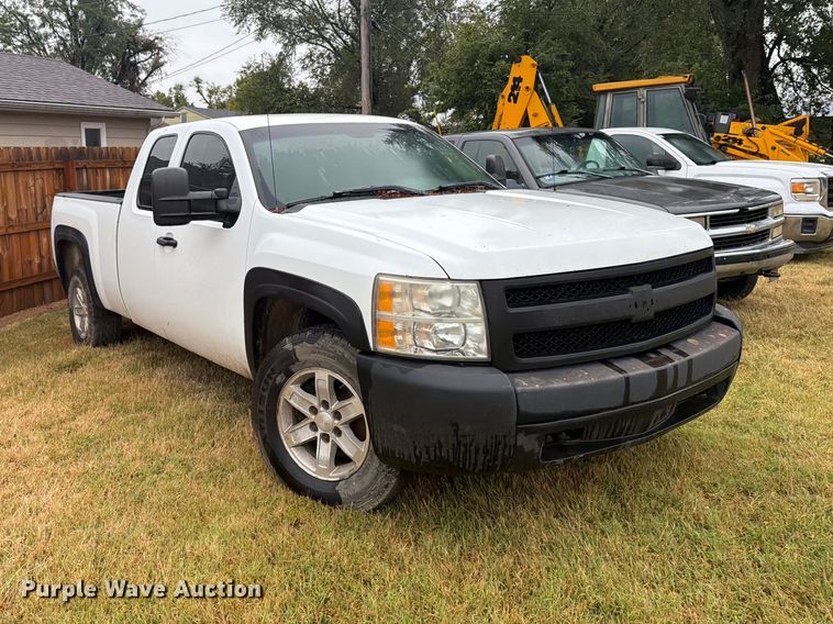 image for item DY3444 2008 Chevrolet Silverado 1500 Ext. Cab pickup truck