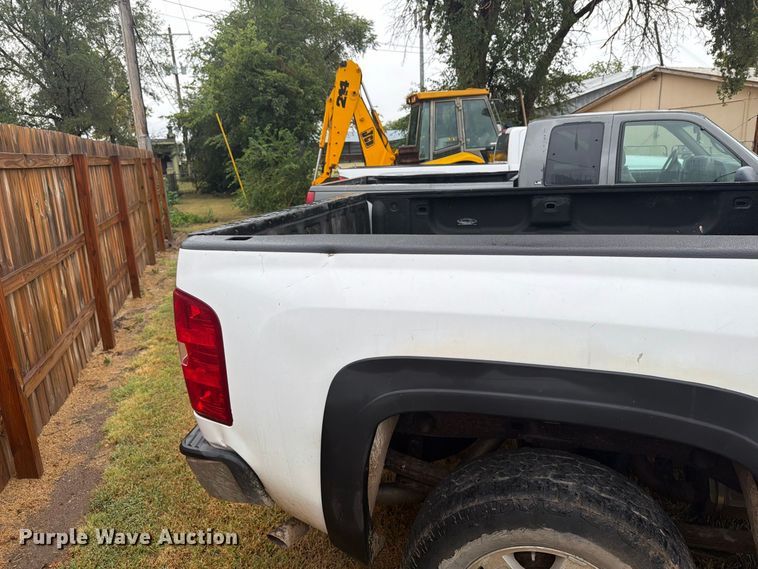 image for item DY3444 2008 Chevrolet Silverado 1500 Ext. Cab pickup truck