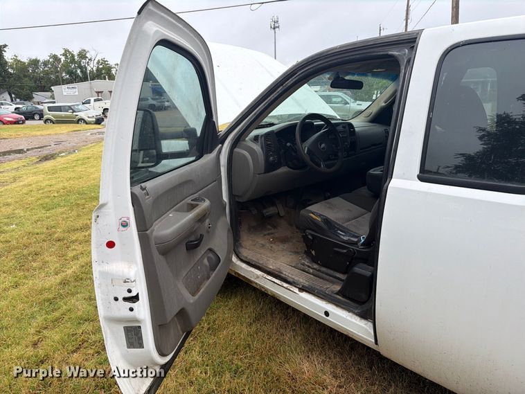 image for item DY3444 2008 Chevrolet Silverado 1500 Ext. Cab pickup truck