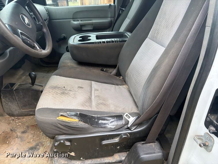 image for item DY3444 2008 Chevrolet Silverado 1500 Ext. Cab pickup truck