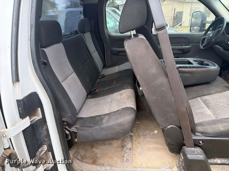 image for item DY3444 2008 Chevrolet Silverado 1500 Ext. Cab pickup truck