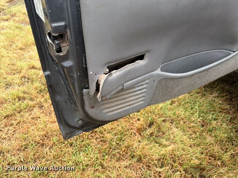 image for item DY3445 1999 Chevrolet K2500 Ext. Cab pickup truck